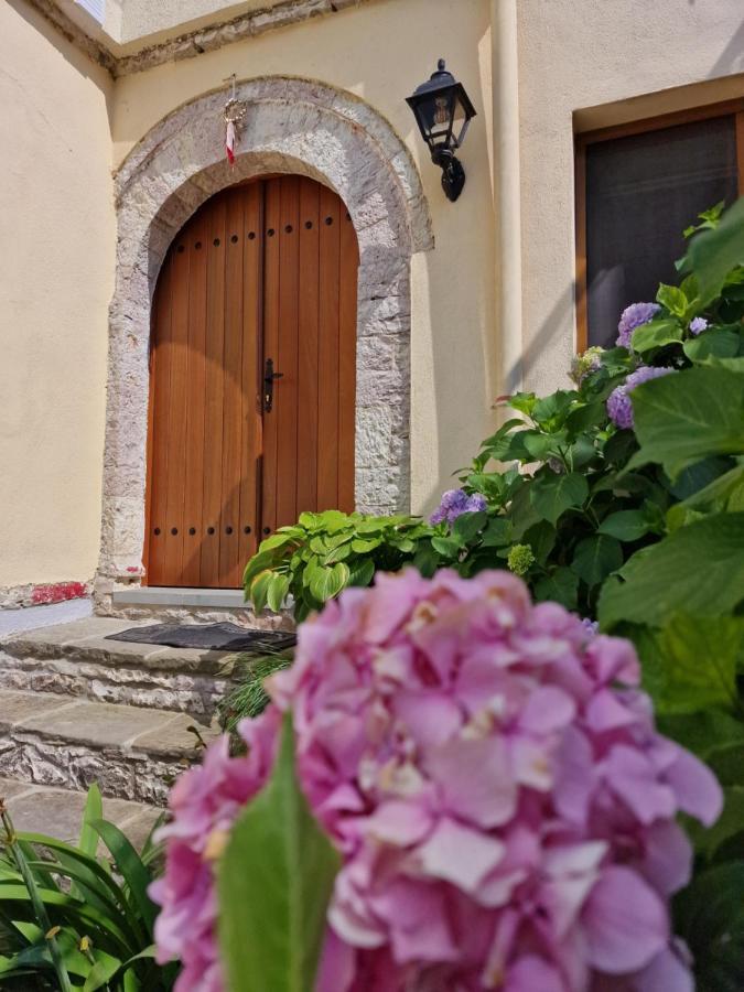 Gjirokastër Palorto Traditional Hotel מראה חיצוני תמונה